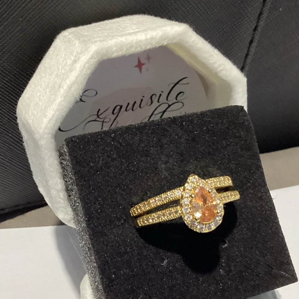 - 💋Beautiful 10k Gold Pear Cut WaterDrop Morganite Diamond Halo 2 Piece Set